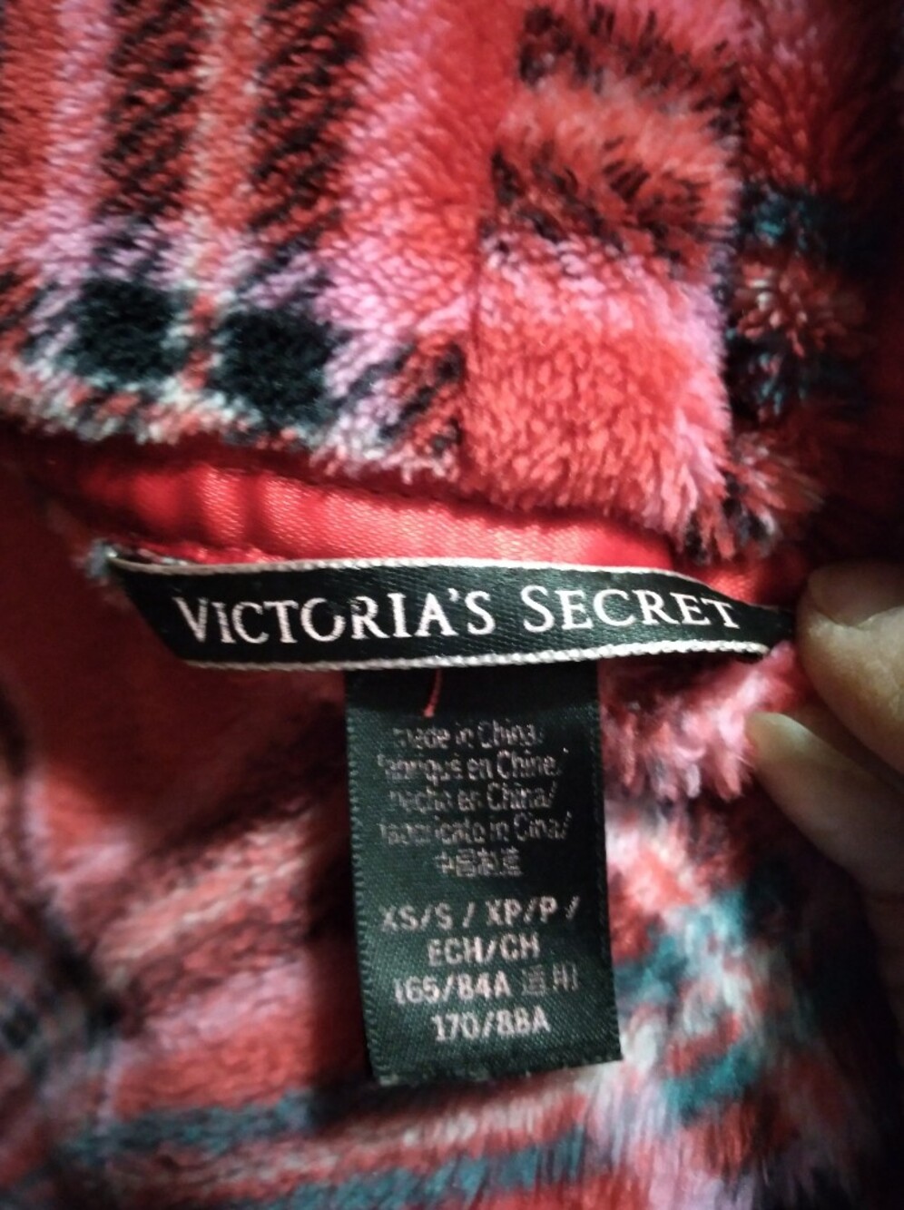 Victoria Secret Plush Robe - Picture 7 of 8